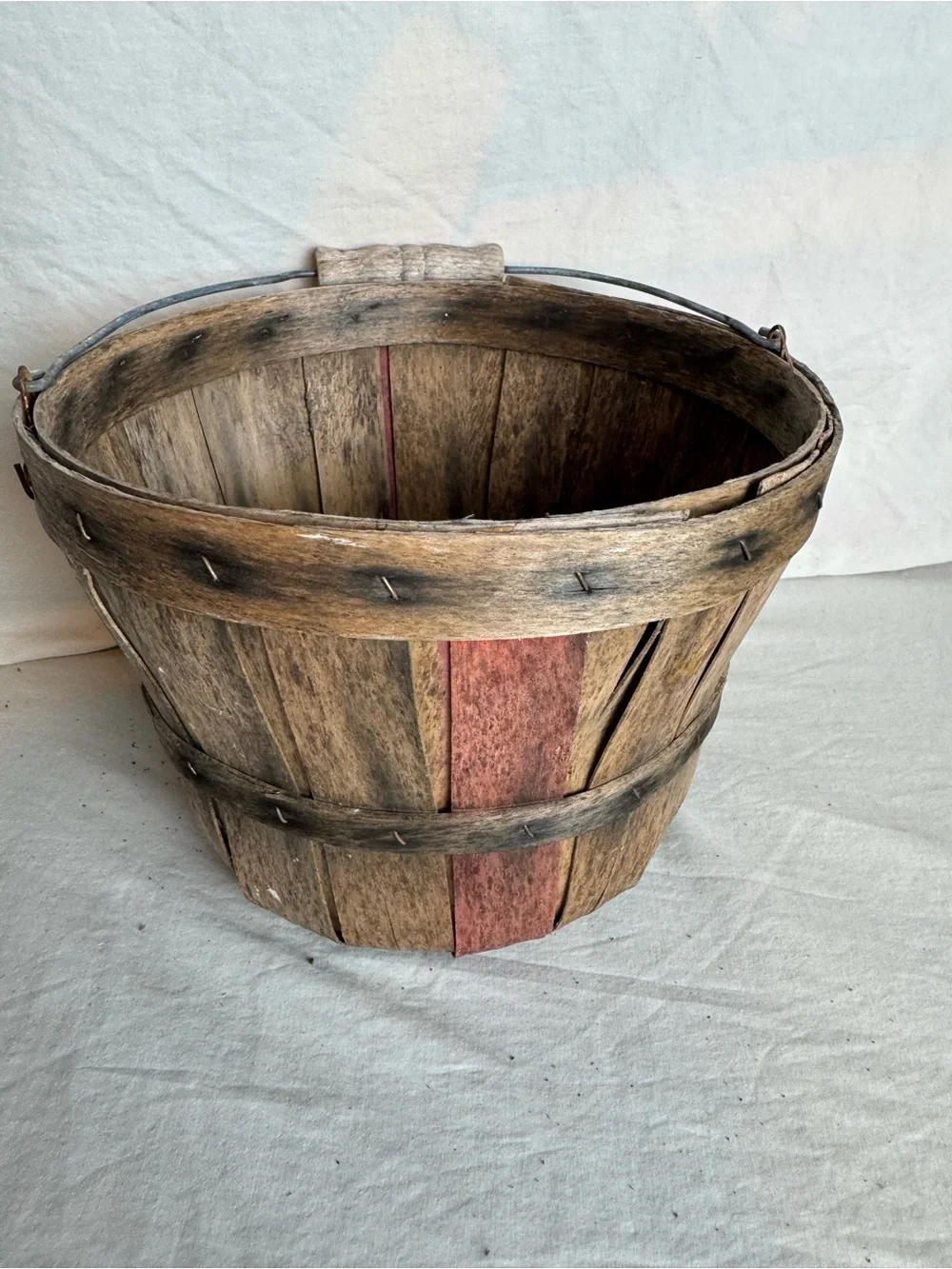 Primitive Rustic Wooden Splint Basket Red Accent Wire Handle Farmhouse Decor